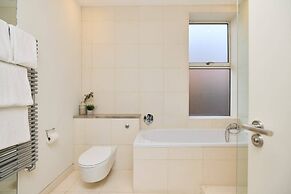 The Hampstead Garden Hideaway - 5bdr Home With Pool and Garden