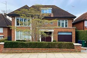 The Hampstead Garden Hideaway - 5bdr Home With Pool and Garden