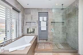 The Hampstead Garden Hideaway - 5bdr Home With Pool and Garden