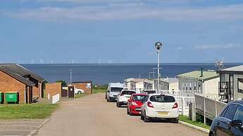 6 Guests - 3 Bedrooms - Entertainment - Near Beach