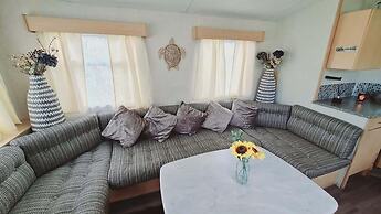 6 Guests - 3 Bedrooms - Entertainment - Near Beach