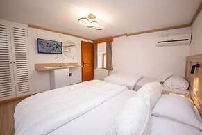 Bed and Breakfast Kotoni