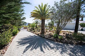 Pomba Beautifully Renovated With Heated Pool