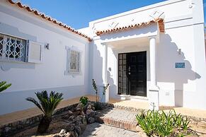 Pomba Beautifully Renovated With Heated Pool
