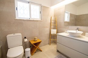 Pomba Beautifully Renovated With Heated Pool