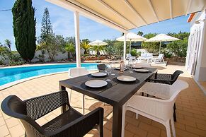 Pomba Beautifully Renovated With Heated Pool