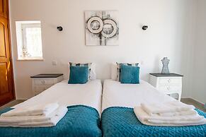 Pomba Beautifully Renovated With Heated Pool