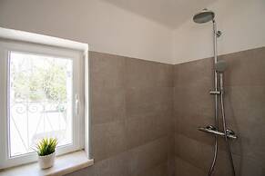 Pomba Beautifully Renovated With Heated Pool