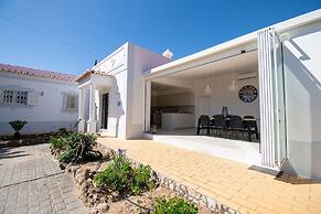 Pomba Beautifully Renovated With Heated Pool