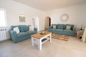 Pomba Beautifully Renovated With Heated Pool