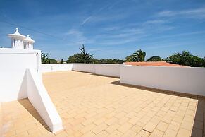 Pomba Beautifully Renovated With Heated Pool