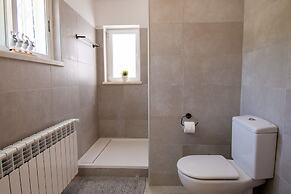 Pomba Beautifully Renovated With Heated Pool