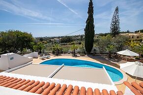 Pomba Beautifully Renovated With Heated Pool