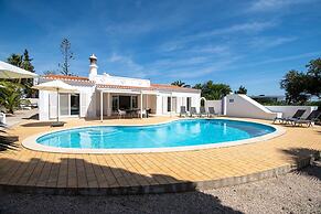 Pomba Beautifully Renovated With Heated Pool