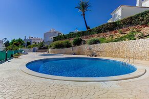 Azula Bright and Airy 2 Bedroom Apartment With p