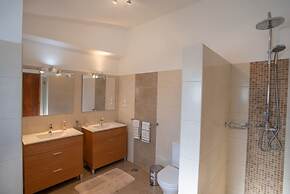 Carosim Quiet Location Close to Beach Private