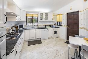 Casa Ryder Casa Ryder Short Walk From Marinha b