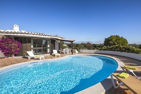 Casa Ryder Casa Ryder Short Walk From Marinha b