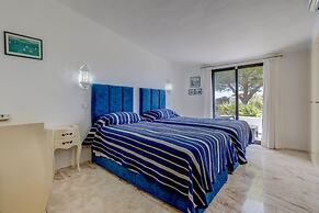 Casa Ryder Casa Ryder Short Walk From Marinha b