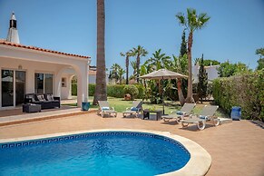 16 Centeanes Fabulous Location Just Short Walk t
