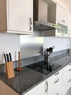16 Centeanes Fabulous Location Just Short Walk t