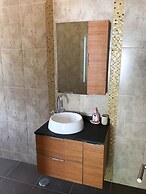 16 Centeanes Fabulous Location Just Short Walk t