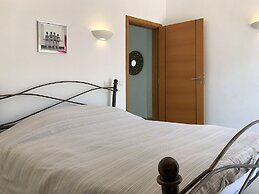 16 Centeanes Fabulous Location Just Short Walk t