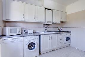 Apartment Oleander Excellent Townhouse in Carvoe