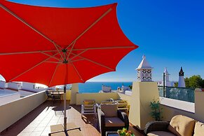 6 Centeanes Clifftop Apartment sea Views and st
