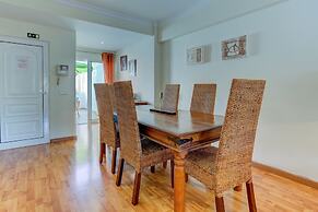 Outra Vez Spacious Apartment 5 Minute Walk From