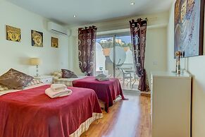Outra Vez Spacious Apartment 5 Minute Walk From
