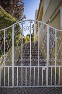 Silver Beautiful 4 Bedroom Vila Just Steps TO TH