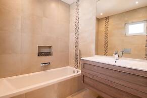 Casa Ana Superbly Renovated With Heated Private