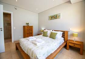 Casa Ana Superbly Renovated With Heated Private