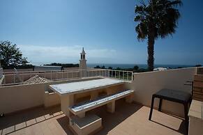 11 Marinha Two Bedroom Apt at Praia do Marinha