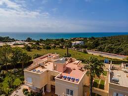 11 Marinha Two Bedroom Apt at Praia do Marinha