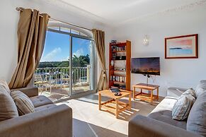 11 Marinha Two Bedroom Apt at Praia do Marinha