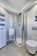 Golfinhos Magnificent Spacious 5 Bedroom Villa