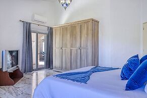 Golfinhos Magnificent Spacious 5 Bedroom Villa