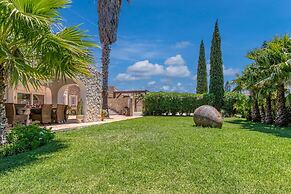 Golfinhos Magnificent Spacious 5 Bedroom Villa