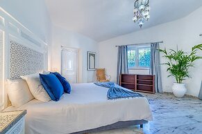 Golfinhos Magnificent Spacious 5 Bedroom Villa