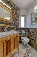 Golfinhos Magnificent Spacious 5 Bedroom Villa