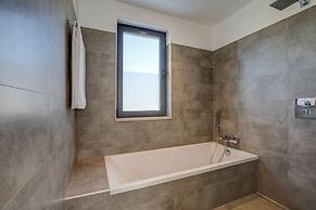 Villa Centeanes Luxury Villa Enviable Position s