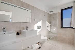 Villa Centeanes Luxury Villa Enviable Position s