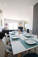 12a Travessa da Nau Modernised yet Traditional h