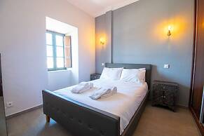 12a Travessa da Nau Modernised yet Traditional h