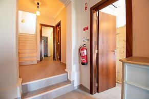 12a Travessa da Nau Modernised yet Traditional h