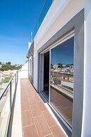 12a Travessa da Nau Modernised yet Traditional h