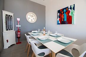12a Travessa da Nau Modernised yet Traditional h