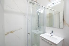 10 Marinha Two Bed Apt At Award Wining Beach